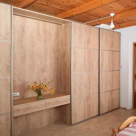 Vila Biesowko 27a *